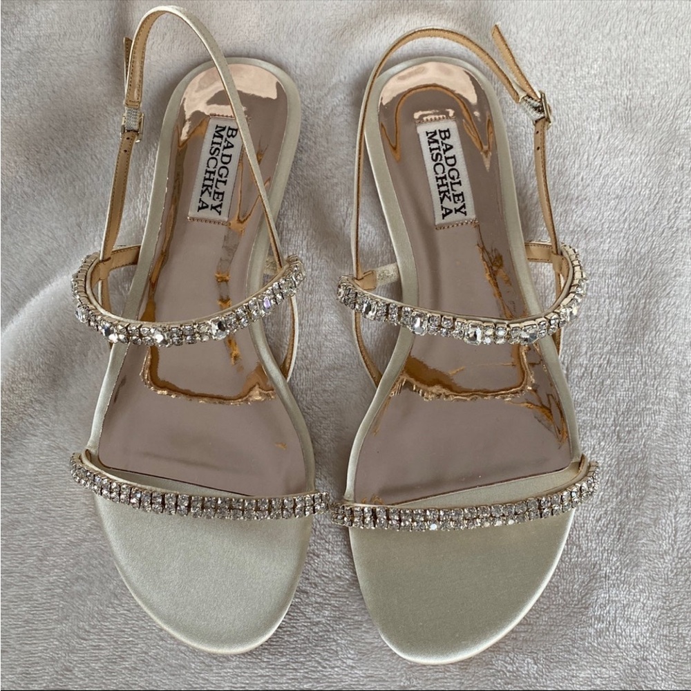 NIB Badgley Mischka Zandra Embellished Strappy Sandal size 7 ivory satin - Picture 2 of 8